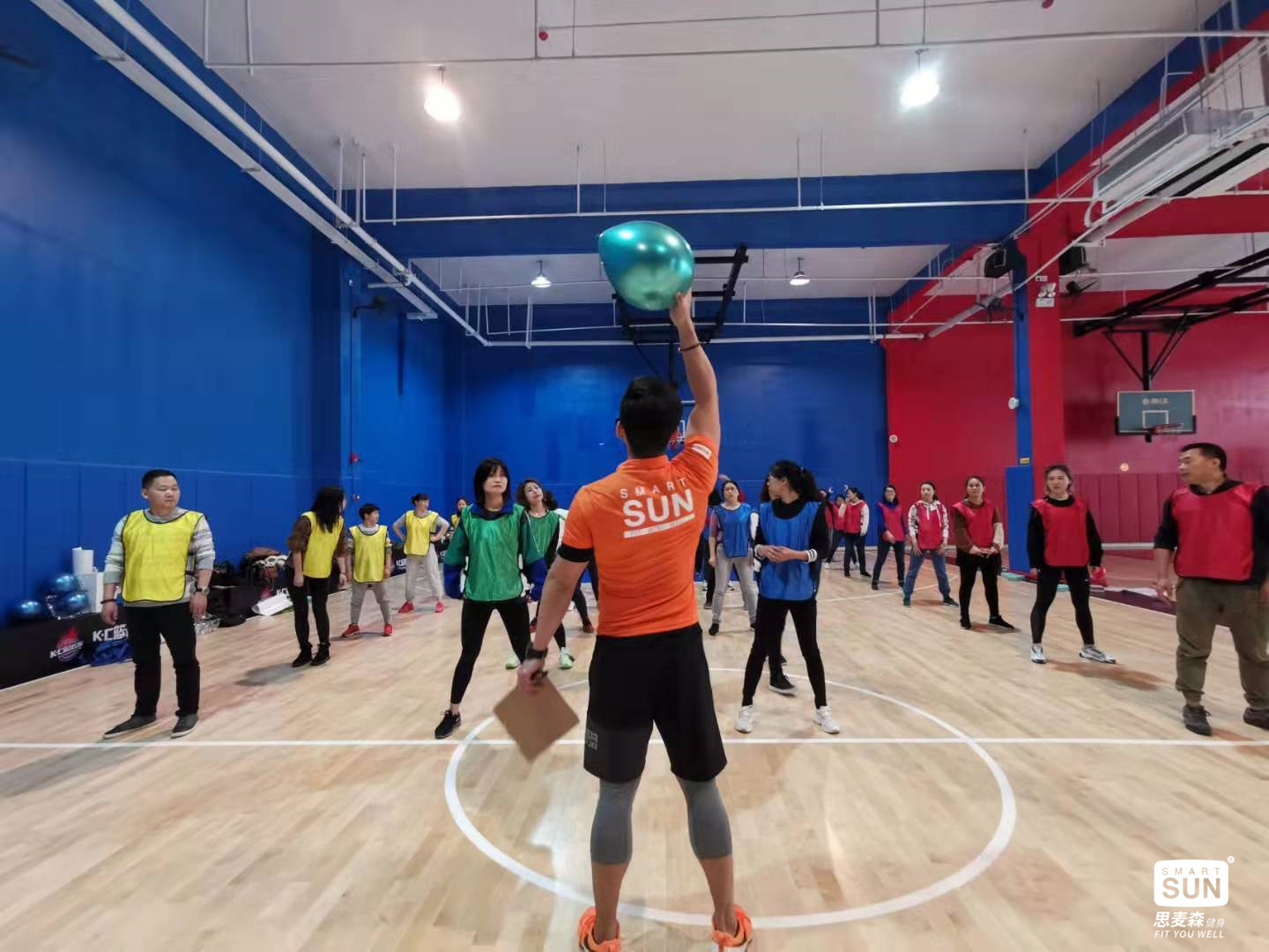 企業(yè)訂制(zhì)團建拓展